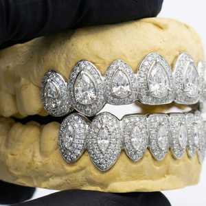 Joyería Fina Hip Hop: Set de Grillz para Luna de Miel, Plata 925 Certificada GIA, Moissanita VVS Personalizada con Piedra Central Grande - Product Image 4