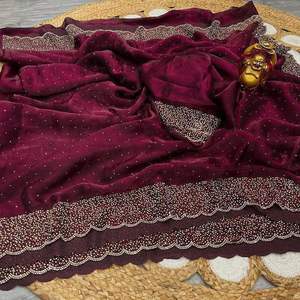 Sari de seda suave y gasa espacial con bordado de diamantes y blusa con bordado de hilo. - Product Image 6