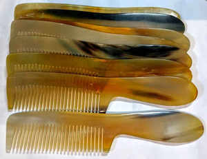 Peignes faits main en corne de buffle sur mesure pour salons de coiffure et coiffeurs, à revendre en tons bruns - Product Image 5