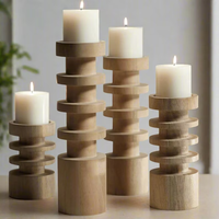 Ensemble de porte-bougies en bois de manguier sculpté à la main : Décoration rustique pour la maison par B H Brothers
