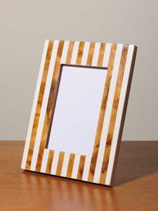 Marco de Fotos de Resina y Madera Hecho a Mano para Decoración del Hogar y la Oficina, Idea de Regalo Económica para Navidad - Product Image 3