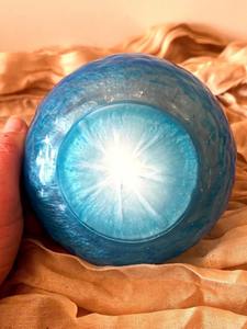 Frutero de resina hecho a mano con un estilo elegante, ideal para usar en fiestas o para el uso diario en cocinas y comedores. - Product Image 3