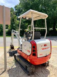 Mini-excavatrice professionnelle Takeuchi, petite pelle hydraulique avec performances puissantes et design compact - Product Image 2