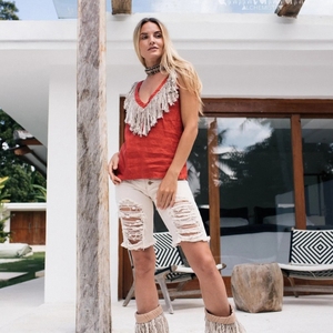 Top Boho Rojo Ocre para Mujer, Ropa de Lino, Camisa Hippie de Lino, Top con Flecos Estilo Gitano, Blusa de Lino Lavado con Cuello en V Profundo, Regalo para Ella - Product Image 4