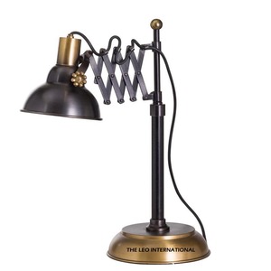 Nouvelle Arrivée Lampe de Chevet de Luxe Martelée Faite à la Main pour Décoration Intérieure, Lumières de Mariage Personnalisables (Logo, Taille, Forme) - Product Image 3