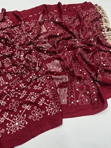 Sari en satin imprimé Reglance Royal Reflection Magic avec broderie miroir et bordure en dentelle lourde, design traditionnel gujarati pour tous - Product Image 6