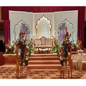 Marcos de madera de lujo para decoración de escenarios de bodas, elegantes marcos de fondo de madera blanca y dorada, paneles de madera maciza para eventos en EE. UU. - Product Image 1