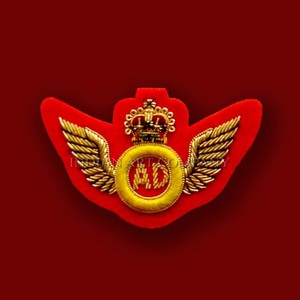 Viseras Bordadas con Hilo Dorado Personalizadas para Accesorios de Uniformes - Product Image 3