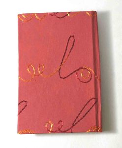 Carnet à couverture rigide avec feuille de couleur rouge et broderie en fil de soie assortie 'LOVE' - Product Image 4