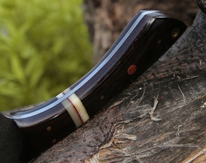 Couteau de boucher artisanal style Damas, manche ergonomique, approvisionnement en gros, hachoir à viande haut de gamme, ambidextre, étui en cuir - Product Image 4