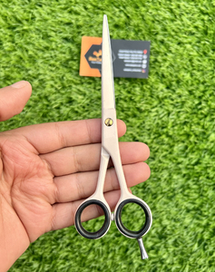 Meilleures Ciseaux de Coiffure Professionnels Uniques en Acier Inoxydable Tranchants pour Droitiers Légers pour Barbiers - Product Image 1