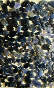 Grossiste Trimurti Gems – Iolite Naturelle Cabochon, Pierre Précieuse en Vrac, Cristal Bleu Violet de Haute Qualité, Formes Mixtes, Taille Personnalisée pour Bijoux - Product Image 3
