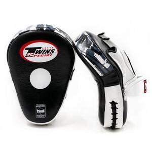 Mitaines de frappe Twins en cuir véritable de haute qualité, sur mesure, avec pads de cible Twins - Product Image 2