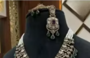 Ensemble collier et boucles d'oreilles élégants en moissanite plaqué or de qualité supérieure, classiques, pour mariage, fête et fiançailles, pour femmes - Product Image 3