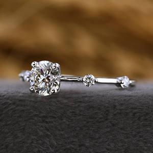 Bague de fiançailles en diamant avec réglage de distension et pavé Bague en or blanc massif 14 carats Réglage de la broche Bague de cadeau de mariage classique - Product Image 2