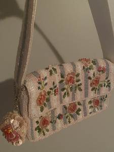 Sac à bandoulière bleu cerise perlé, fait main, motif fruits - Product Image 3