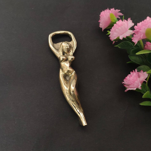 Ouvre-bouteille vintage en laiton pour femme, outil de bar artisanal en laiton, ouvre-bouteille décoratif, accessoire de cuisine, cadeau rustique vintage pour bar - Product Image 3