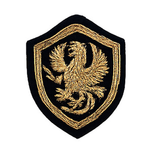 Badges personnalisés de luxe brodés en forme de bouclier, décorés de perles, avec artisanat haut de gamme - Product Image 4