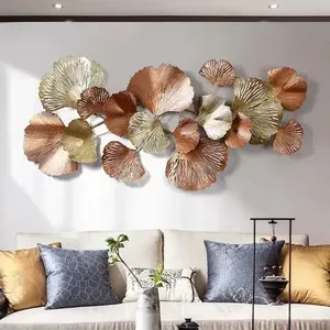 Arte de Pared Metálico Moderno y Florero con Diseño Floral Geométrico Hecho a Mano para una Decoración Contemporánea y Elegante del Hogar - Product Image 6