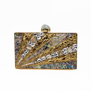 Bolso de mano indio artesanal de nácar con marco de latón y piedra de ágata natural, bolso de lujo para fiestas y eventos. - Product Image 1