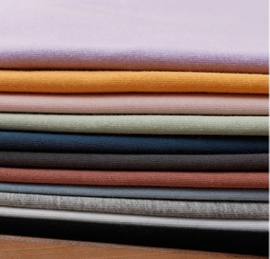 T-shirts décontractés à manches courtes en coton peigné 180G, couleur unie, broderie personnalisée avec logo, prix usine CN Bangladesh, OEM. - Product Image 4