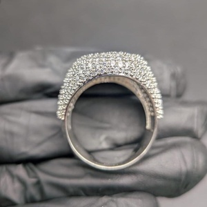 Bague de cocktail de luxe pour femme en argent 925, sertie de moissanite VVS taille brillant rond et de diamants en pavé, forme boule, bijou de soirée - Product Image 6