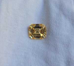 โมอิสซาไนต์สีเหลืองทรงแอสเชอร์ 16.50 กะรัต สำหรับทำเครื่องประดับและสินค้าอื่นๆ - Product Image 3