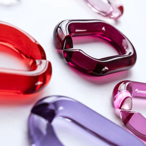 Décoration murale artisanale en résine, chaîne à maillons, ornement mural décoratif exclusif pour les intérieurs de maison - Product Image 1