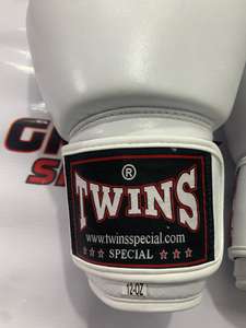 Guantes de Boxeo Blancos Twins para Muay Thai, Sparring, Entrenamiento, MMA y Kickboxing - Product Image 5