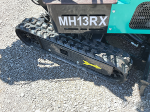 Miniexcavadora CFG MH13RX Resistente, Modelo 2026, para Excavación, Jardinería y Movimiento de Tierras - Product Image 4