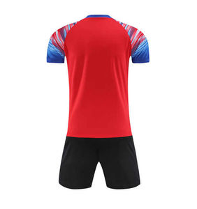 Uniforme de fútbol sublimado de alta calidad unisex, fabricado por una marca privada para el mercado global de ropa al por mayor. - Product Image 2