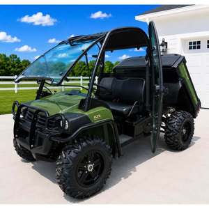 Véhicule utilitaire John Deeree 825i XUV avec moteur puissant et benne durable pour le travail agricole et les emplois hors rout - Product Image 2