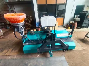 Máquina barredora de carreteras hidráulica con escoba para una limpieza eficiente de superficies de asfalto y hormigón - Product Image 6