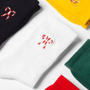 Chaussettes brodées pour le sport quotidien ou l'entraînement, en coton, avec motif canne à sucre tendance, cadeau de Noël personnalisé, Smeta Sports ODM - Product Image 4