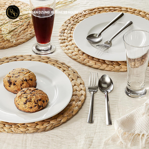 Tapis de table artisanal bohème en jacinthe d'eau, écologique, lavable, épaisseur 10 mm, diamètre 300 mm, antidérapant, durable et réutilisable - Product Image 2