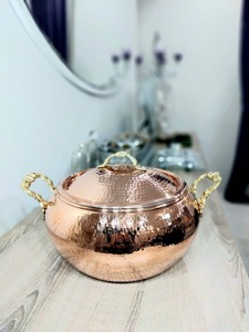 Olla de Cobre Hecha a Mano con Acabado Martillado, Diseño Vintage, Forma Redonda, Utensilios de Cocina de Metal Duradero con Tapa - Product Image 3