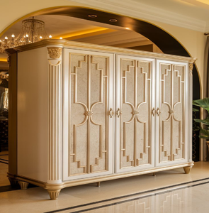 Armoire luxueuse en bois à six portes avec finitions dorées et panneaux centraux en tissu capitonné, disponible à prix de gros. - Product Image 5