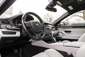 2013 B-M-W M-5 - Product Image 4