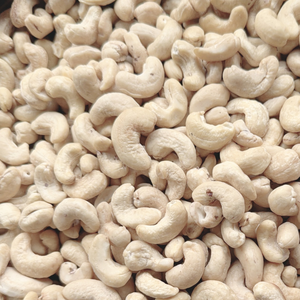 Noix de cajou brutes à prix d'usine, noix de cajou W180 W320 Santigo avec livraison sans taxes - Product Image 1