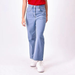 Jeans holgados de talla grande para mujer, pantalones vaqueros de pierna ancha con bordado, pantalones de mezclilla casuales y cómodos para mujer, estilo urbano a la moda. - Product Image 3