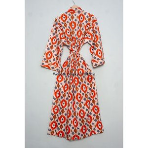 Kimono indio de algodón con estampado floral, estilo bata de baño corta, elegante, para mujer y hombre, ideal como pareo de playa. - Product Image 6