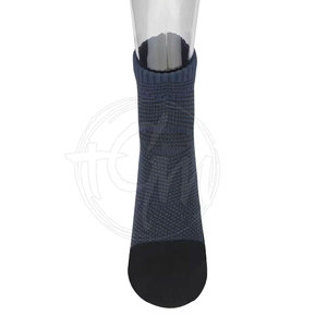 Calcetines diarios para hombre, cómodos y de estilo clásico, con tela de algodón resistente, para negocios, deportes y uso casual. - Product Image 3