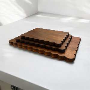 Tabla de cortar de acacia negra maciza con borde festoneado, recién llegada: Bloque de corte hecho en EE. UU. para cocinas - Product Image 4