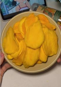 Bouchées de mangue tropicale, morceaux de mangue séchée douce et moelleuse, idéale pour les voyages en plein air et les aventures sur la route - Product Image 3