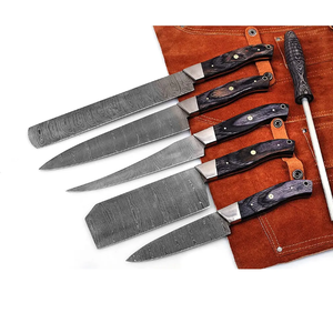 Ensemble de couteaux de cuisine multifonctionnels de qualité professionnelle en acier inoxydable Damas VG10 avec manche en bois, OEM, respectueux de l'environnement, cinq pièces - Product Image 1