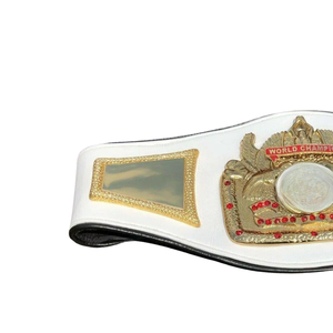 Ceinture de championnat Gold Crown avec accents de pierres rouges et plaques personnalisables – Ceinture de titre sportif haut de gamme – Édition Champion du Monde - Product Image 6