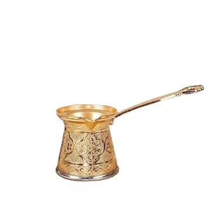 Cafetière turque traditionnelle du Moyen-Orient, en métal, Cezve Ibrik, avec longue poignée en bois, pour une préparation authentique du café - Product Image 1