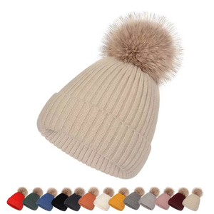 Gorro de Punto con Logotipo Personalizado, Gorros de Invierno de Piel Sintética de Alta Calidad con Pompón para Hombre y Mujer - Product Image 1
