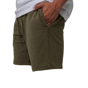 Short en jean avec logo personnalisé pour hommes avec motif gaufré Short en jean en velours côtelé avec pierres en chaîne imprimées - Product Image 3