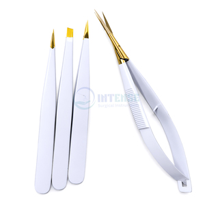 Pinza de Cejas Premium con Recubrimiento de Polvo Blanco, Punta Dorada Inclinada, Pinza de Acero Inoxidable con Tijeras de Resorte para Precisión - Product Image 3